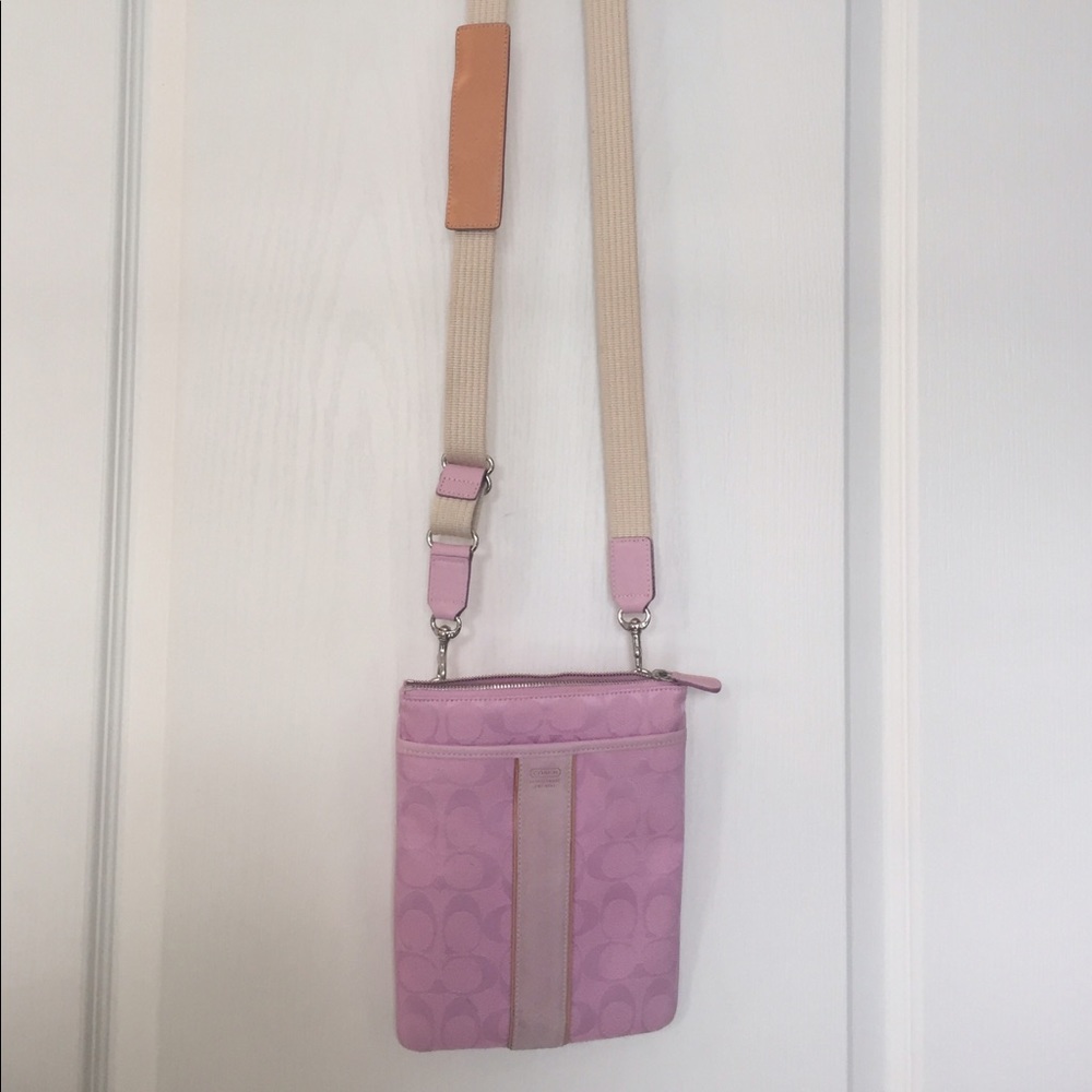 Light pink coach purse- PRICE REDUCED!